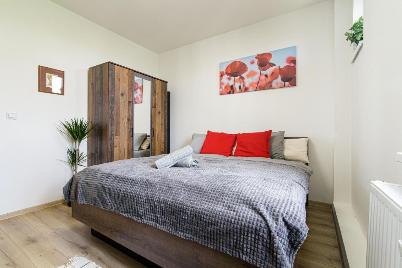 Apartment Hotel Stud Mb Ostrava Bagian luar foto