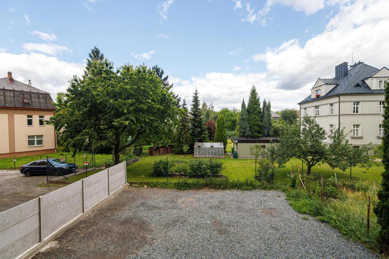 Apartment Hotel Stud Mb Ostrava Bagian luar foto