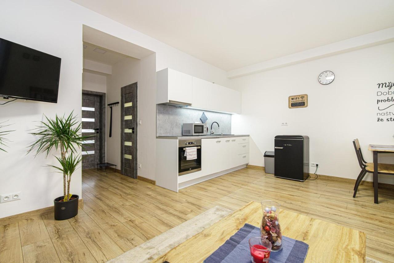 Apartment Hotel Stud Mb Ostrava Bagian luar foto