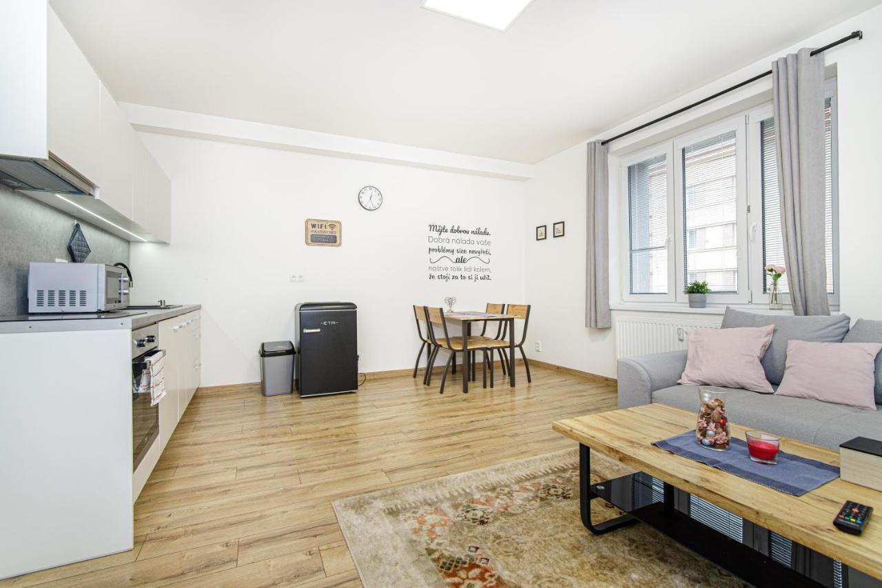 Apartment Hotel Stud Mb Ostrava Bagian luar foto
